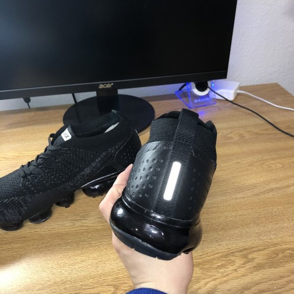 Nike VaporMax Flyknit 2 Triple Black - Size 9.5